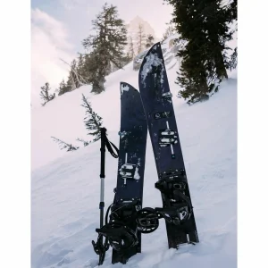 Burton Fish 3D Splitboard + Hitchhiker Splitboard Bindings  + evo x Pomoca Pro Glide Splitboard Skins + Tourist Snowboard Boots 2025