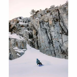 Burton Fish 3D Splitboard + Hitchhiker Splitboard Bindings  + evo x Pomoca Pro Glide Splitboard Skins + Tourist Snowboard Boots 2025