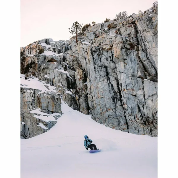 Burton Fish 3D Splitboard + Hitchhiker Splitboard Bindings  + evo x Pomoca Pro Glide Splitboard Skins + Tourist Snowboard Boots 2025