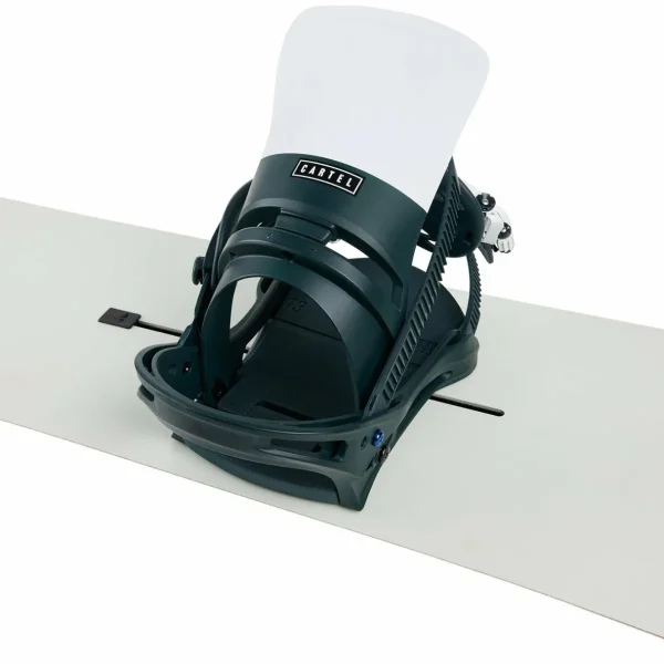 Burton Process Snowboard + Cartel Snowboard Bindings 2025