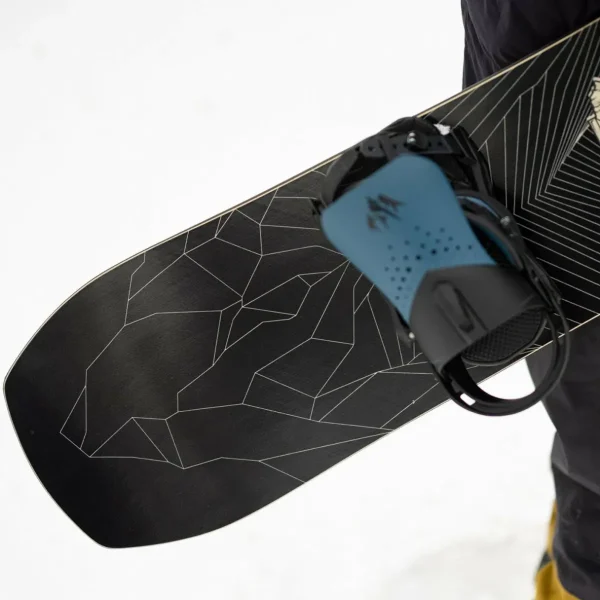 Jones Mountain Twin Pro Snowboard + Mercury Snowboard Bindings + thirtytwo TM-2 XLT Snowboard Boots 2025