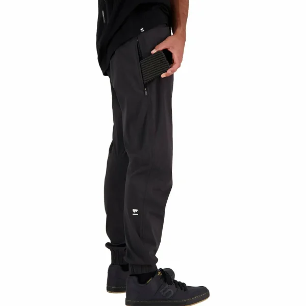 MONS ROYALE Virage Pants
