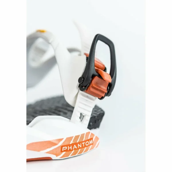 Nitro Banker Snowboard + Phantom Snowboard Bindings 2025