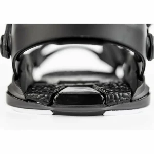 Nitro Banker Snowboard + Phantom Snowboard Bindings 2025