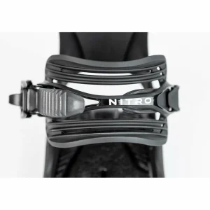 Nitro Banker Snowboard + Phantom Snowboard Bindings 2025