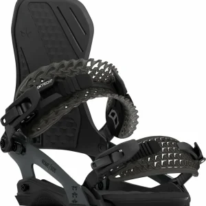Rome Stale Fish Snowboard + D.O.D. Snowboard Bindings 2025