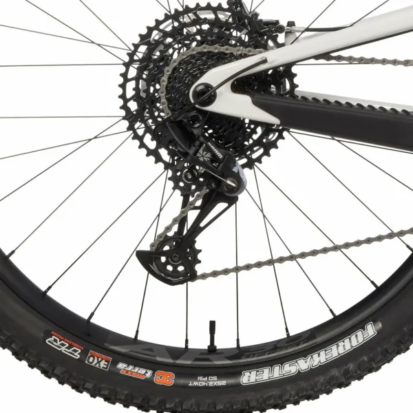 Santa Cruz Tallboy 5 C R Complete Mountain Bike 2024