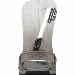 Season Aero Snowboard + Union Atlas Snowboard Bindings 2025