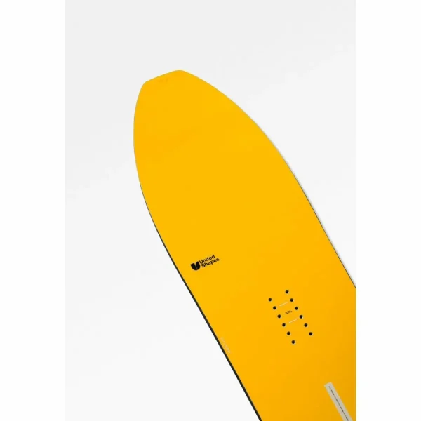 United Shapes Experiment Snowboard 2025